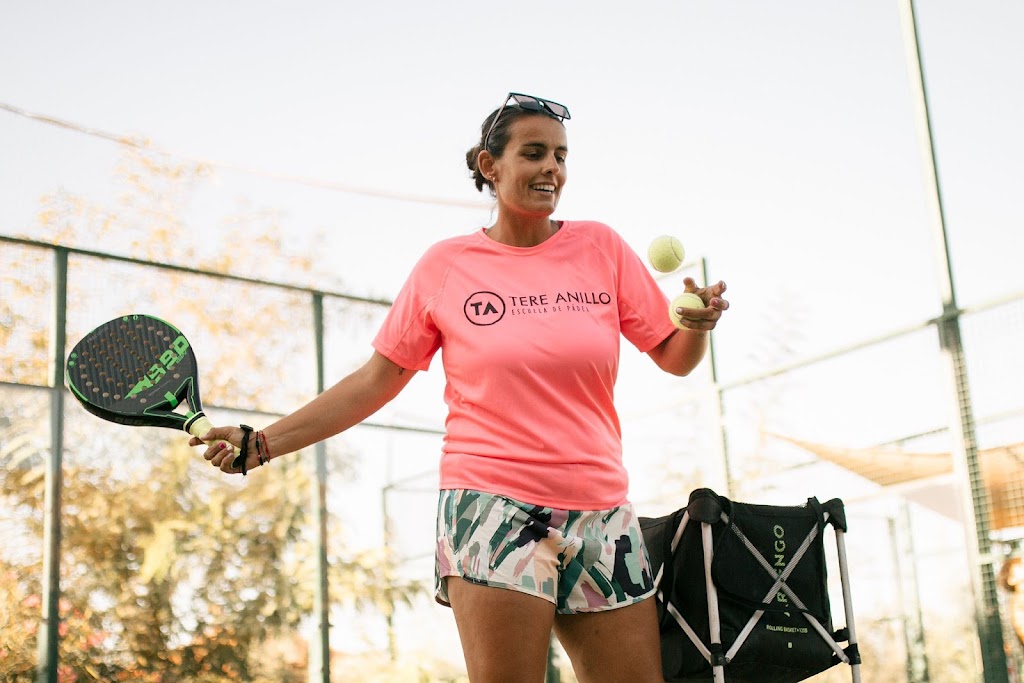 ESCUELA DE PADEL TERE ANILLO