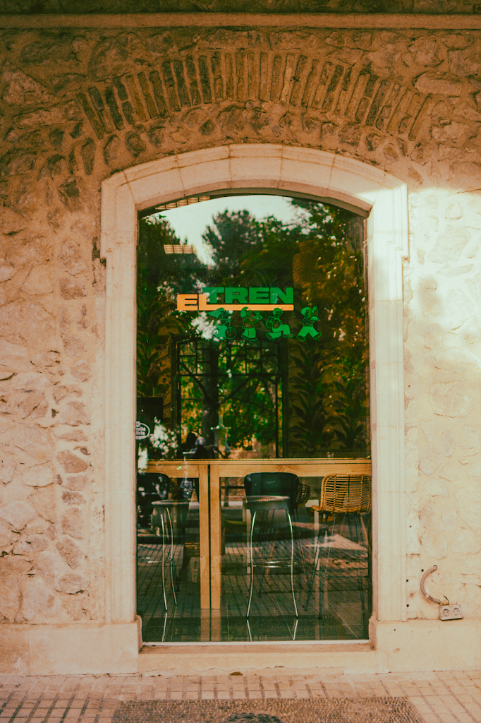 El Tren / Restaurante-Cafeteria-Albergue