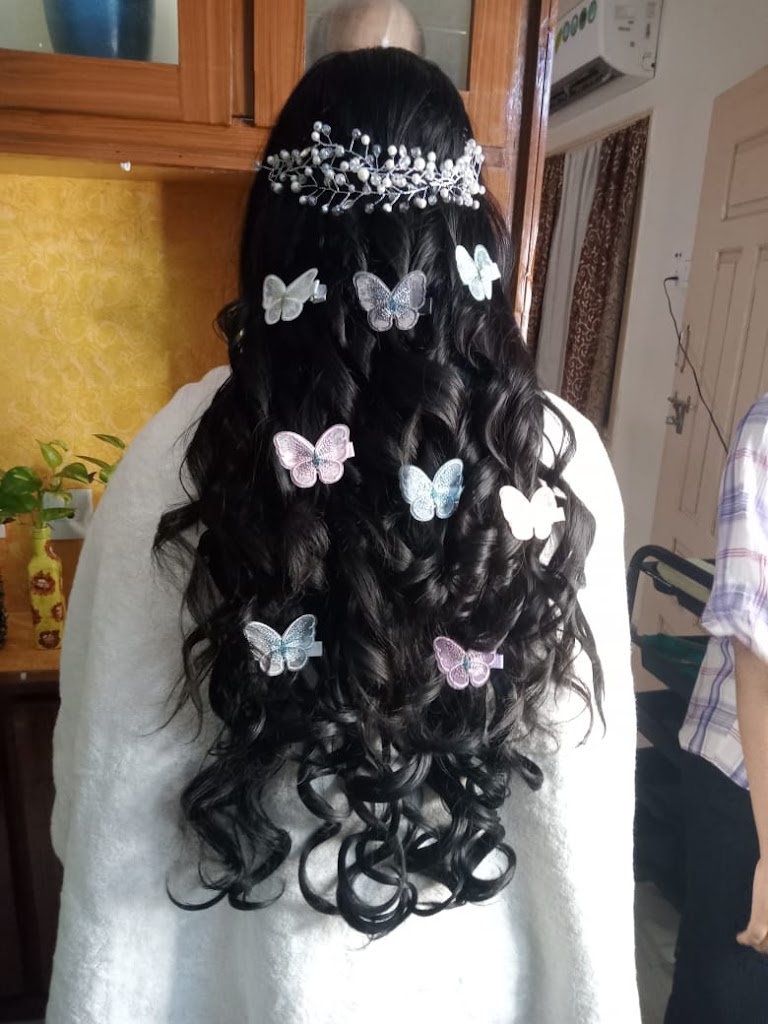 Mani S Beauty Parlour