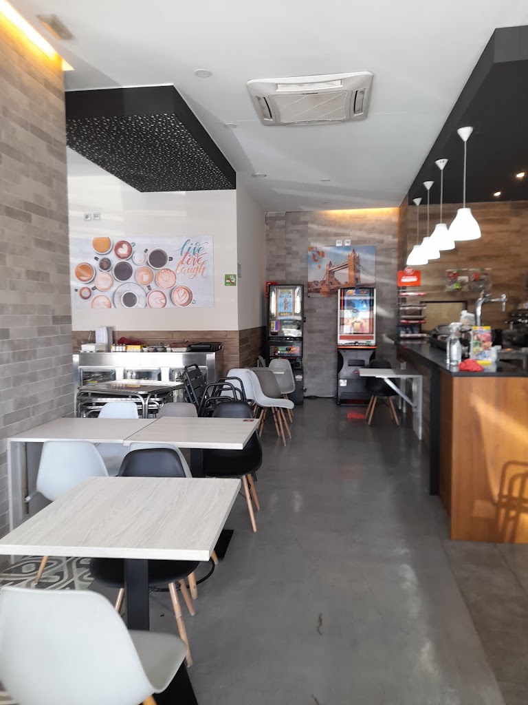 Bar Restaurant Albet Torres — Ambiente