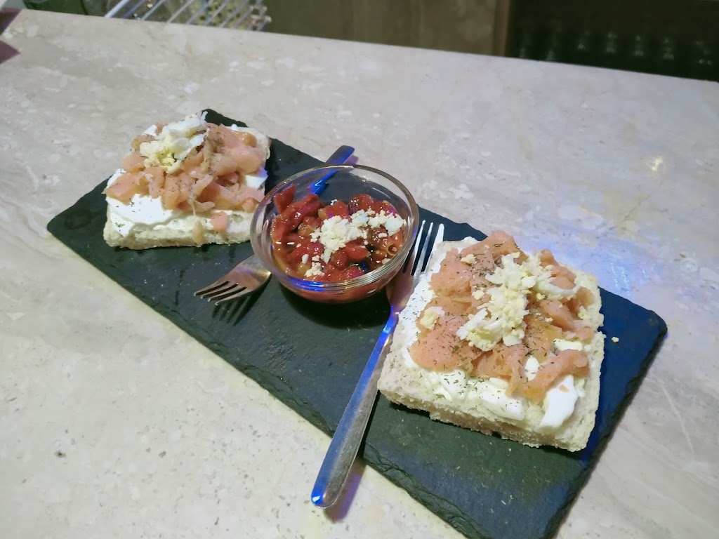 Liceo Accitano — Comida y bebida