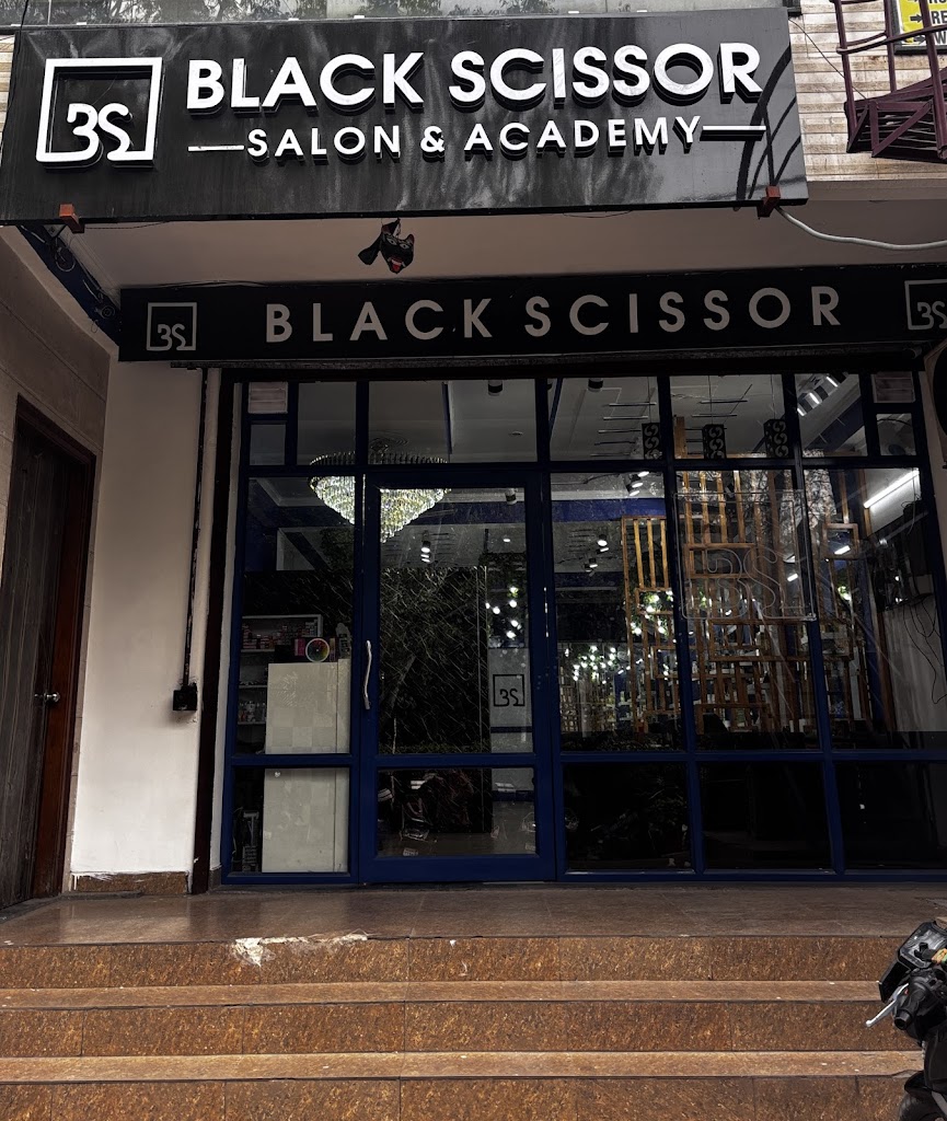 Black Scissor Unisex Salon