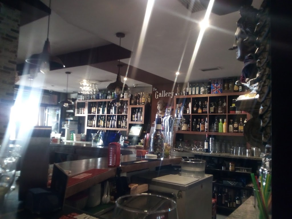 The Gallery Cafe Y Copas — Ambiente