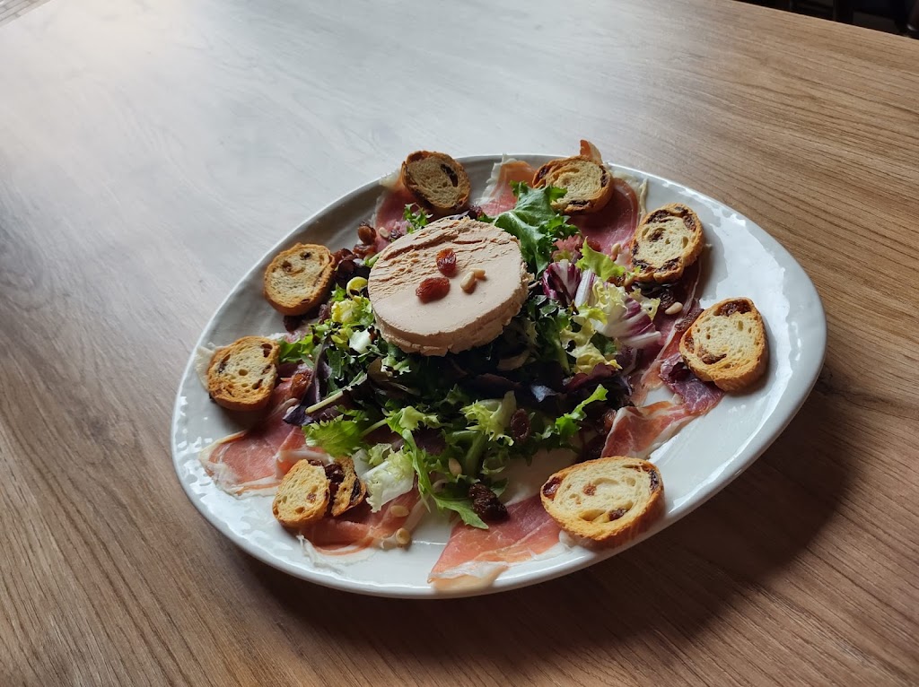 Bar Tino (estanco, loterias y comestibles) — Comida y bebida