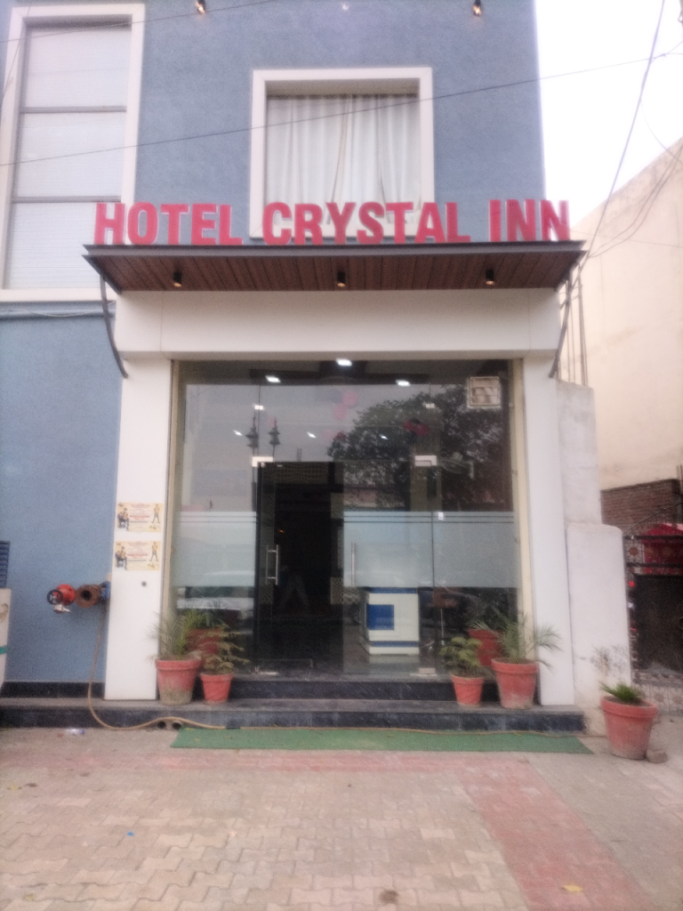 Hotel Crystal Inn