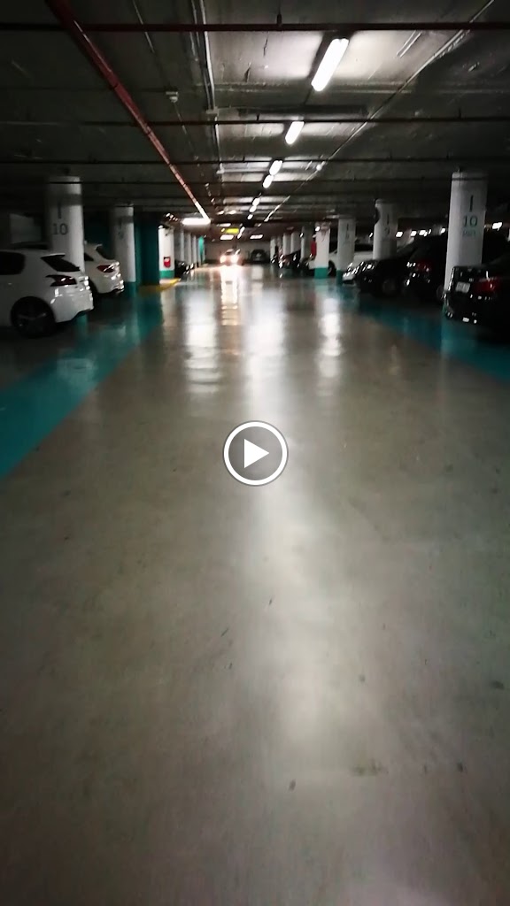 Parking Saba Puerto Banus — Videos