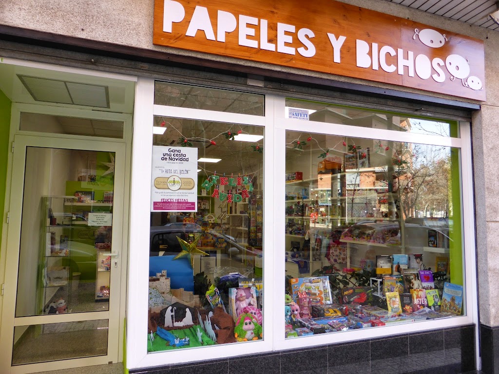 Foto 2 de Papeles y Bichos