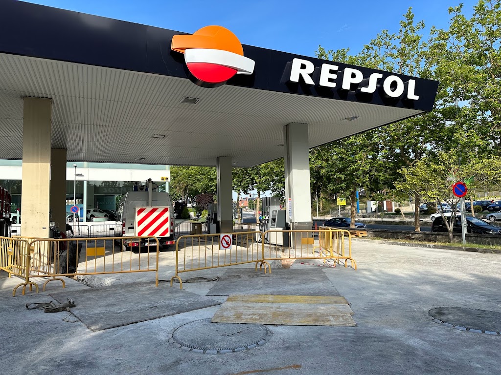 ESTACION DE SERVICIO REPSOL ARMENTIA — Exterior