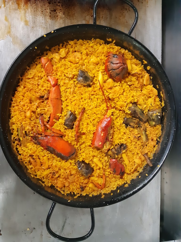 Restaurante Gastrobar El Manantial — Paella