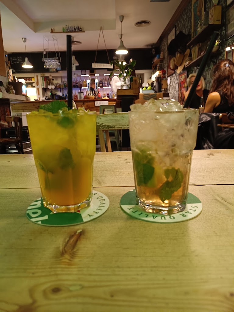 Up and Down — Comida y bebida