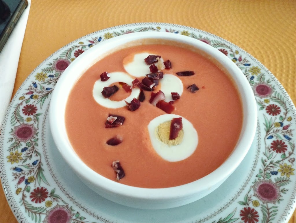 Restaurante La Milana — Comida y bebida