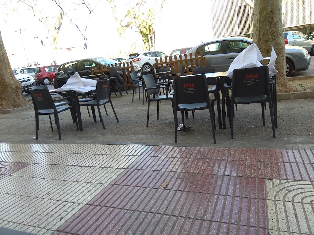 Avenida Cafeteria Bar — Ambiente