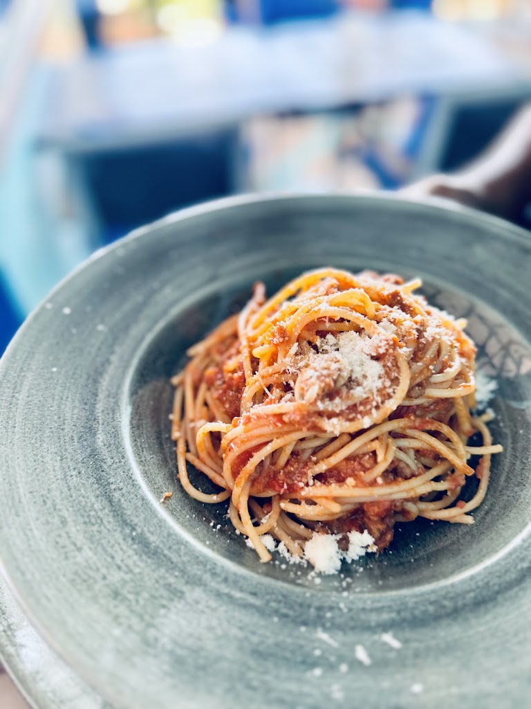 Luigi's Restaurante — Comida y bebida