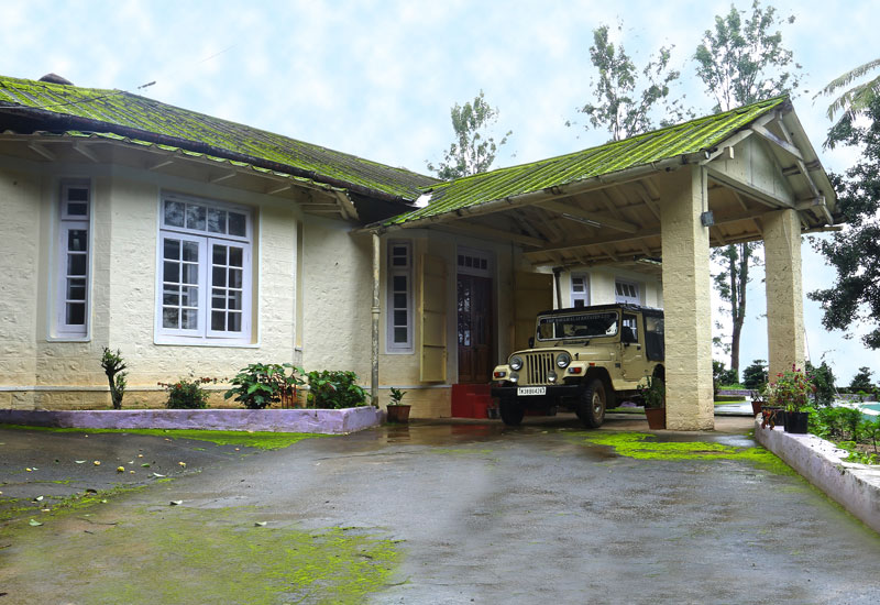 Manamboli Inn