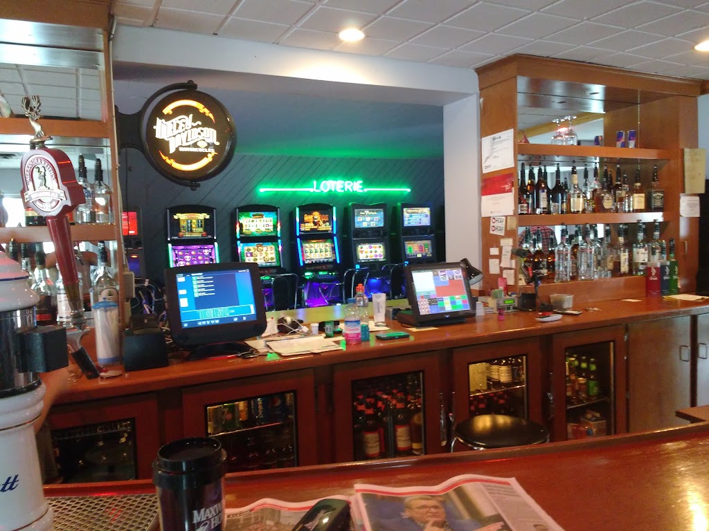 Bar Place Pigalle in Sorel-Tracy