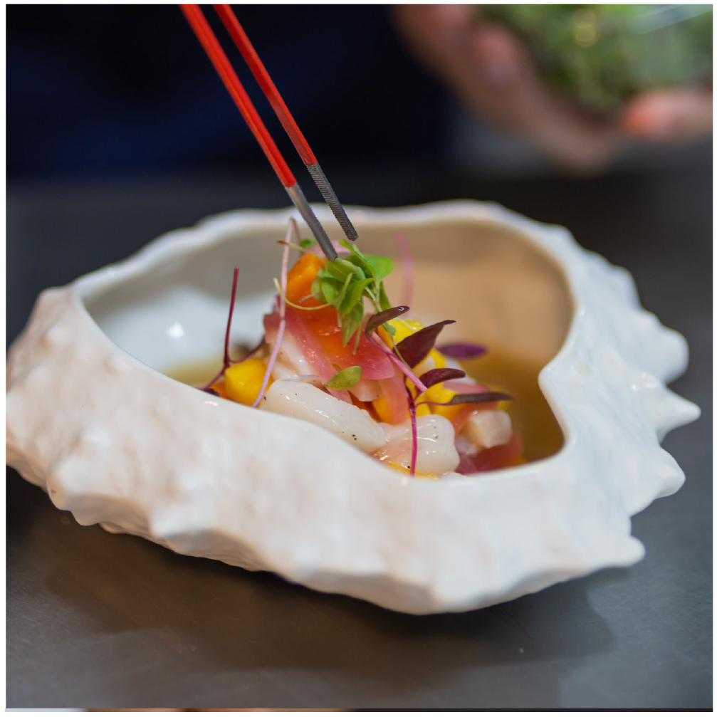 SAUVAGE Restaurante — Comida y bebida