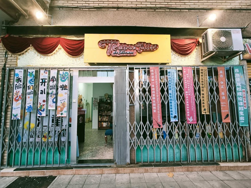 Teatro y Taller de Idiomas