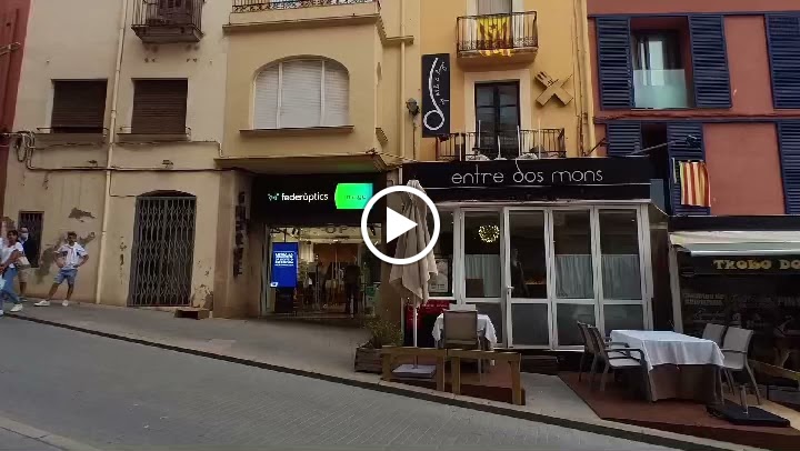 Entre dos mons — Videos
