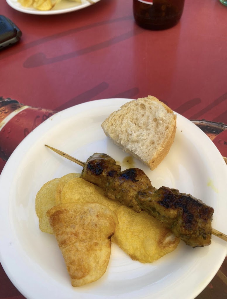 Bar La Peseta — Comida y bebida