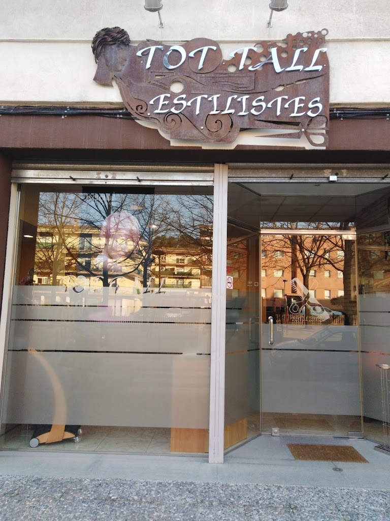 Perruqueria Tot Tall