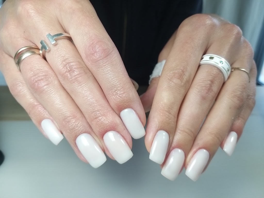 Inna Bellesa / manicura russa / Mataro — Manicura