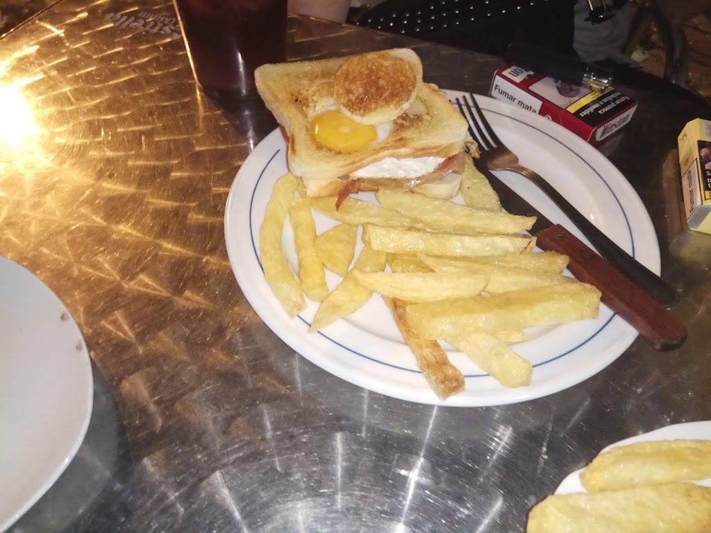 Bar Bilbao — Comida y bebida