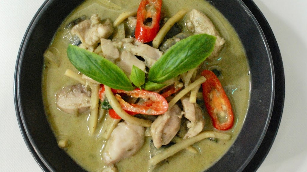 Restaurante Sawadi — Comida y bebida