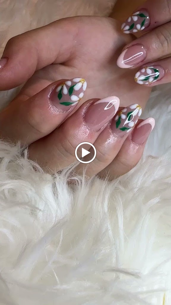 Luxury Beauty Perruqueria i Estetica — Videos