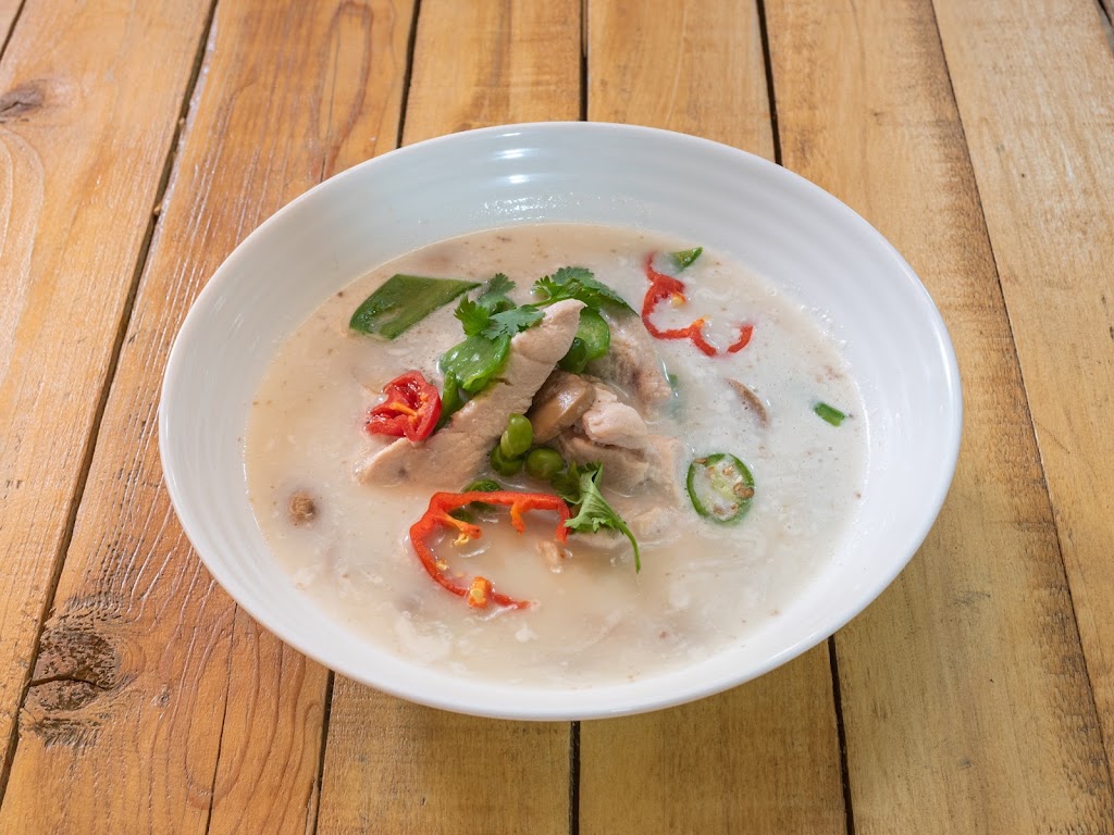 Sheila's Asian Street & BBQ (ESPECIALIDAD EN COMIDA TAILANDESA/FILIPINA)) — Sopa