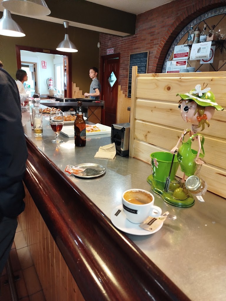 El Regueranu — Comida y bebida