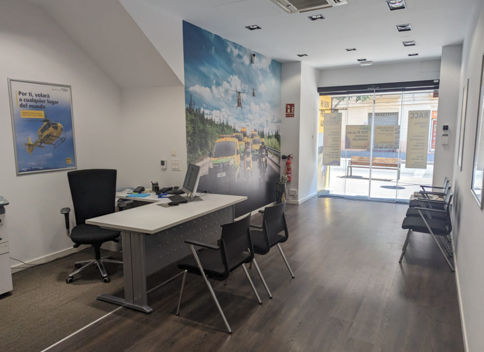 RACC Autoescuela Sant Feliu — Del propietario