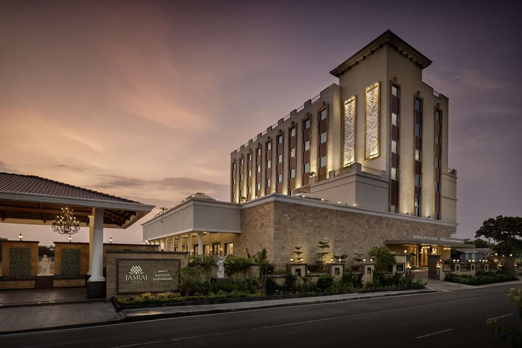 Jasraj Palace Yavatmal Hotel A Member Of Radisson Individuals