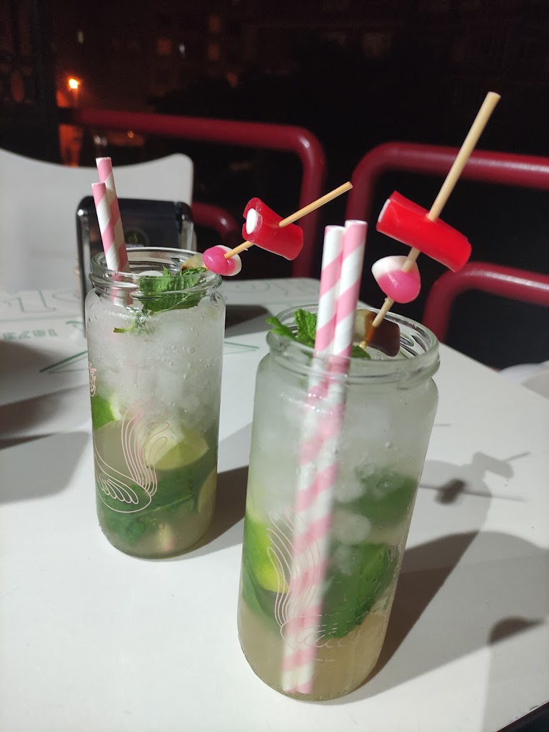 Route 66 Aviles — Comida y bebida