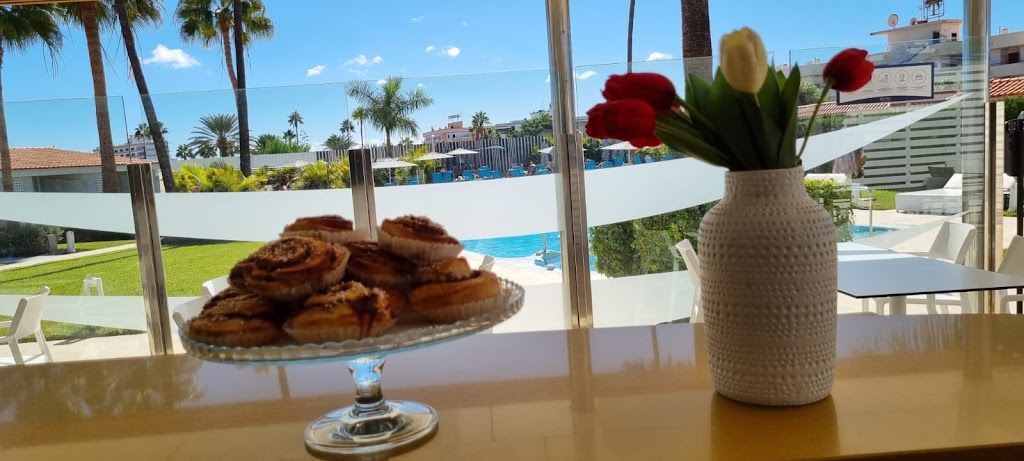 Fika Pasteleria Artesanal — Comida y bebida