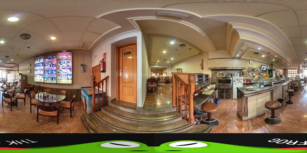 Dober Cafeteria Bocateria — Ambiente