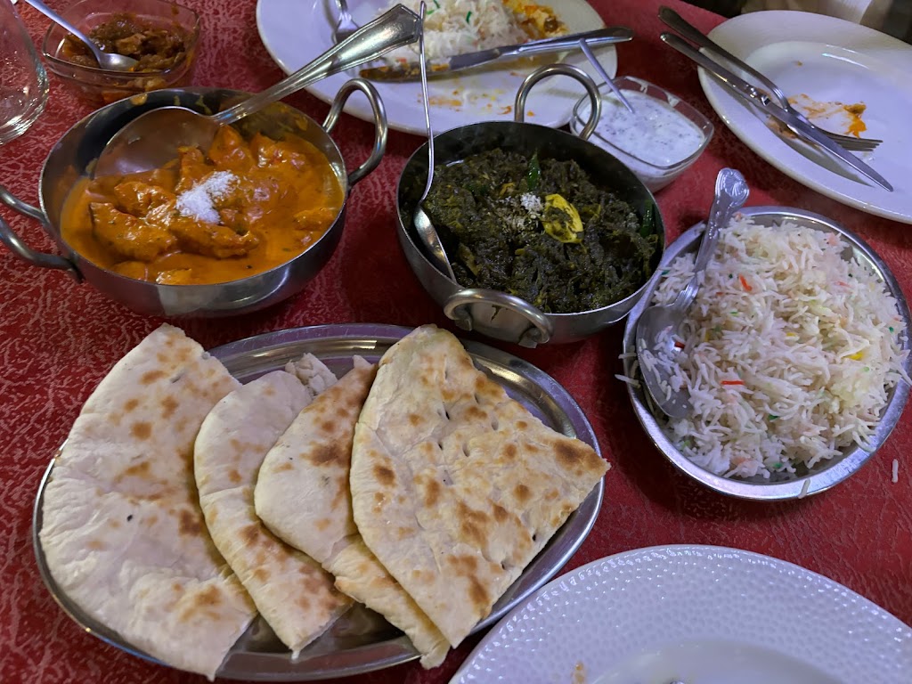 Indian Khan's Restaurant — Comida y bebida