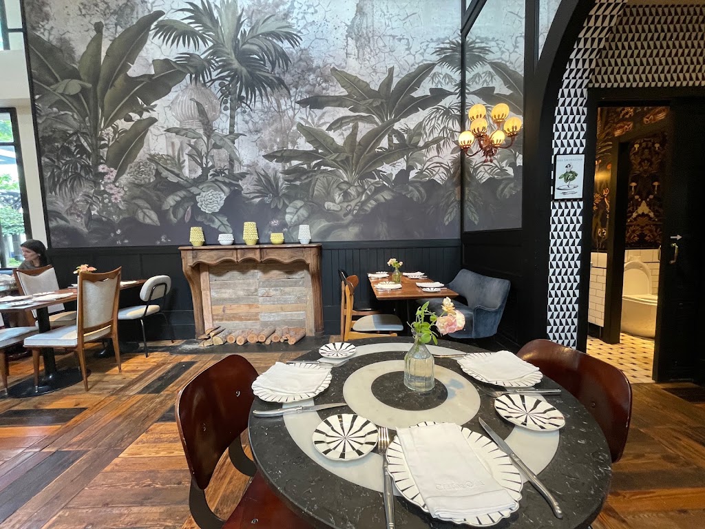 Cristina Oria Restaurante & Tienda Gourmet las Rozas Village — Ambiente