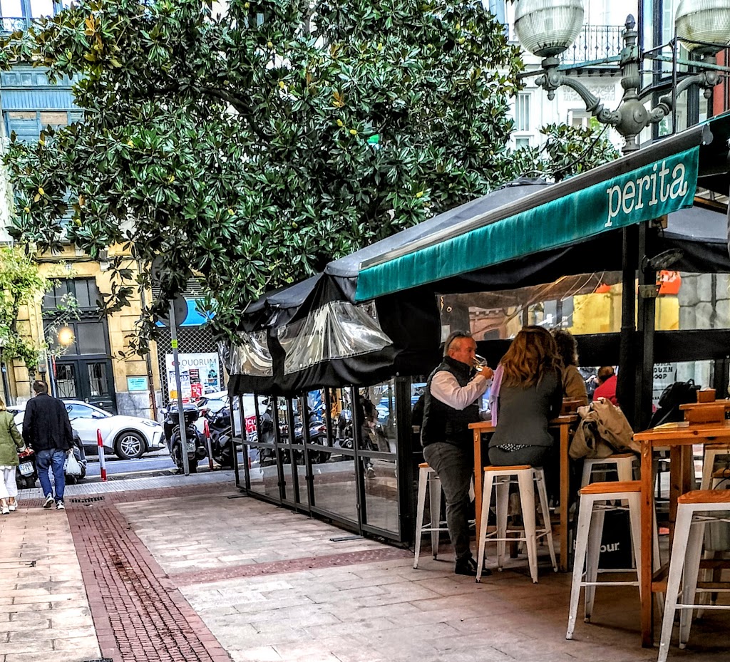 Perita - el bar de las gambas — Ambiente