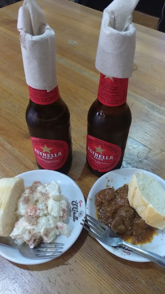 Bar — Comida y bebida