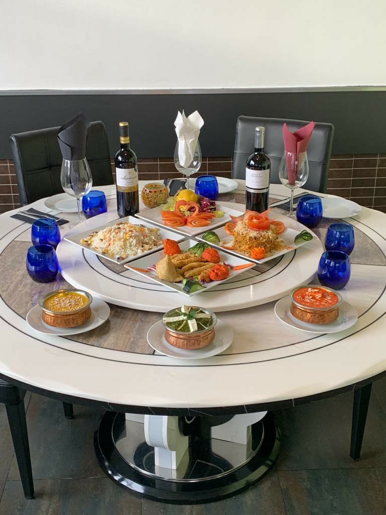TANDOORI MASALA INDIAN CUISINE — Comida y bebida