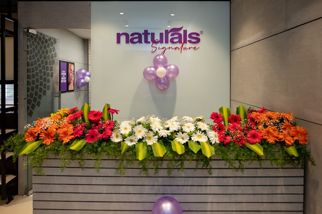 Naturals Signature Perungudi