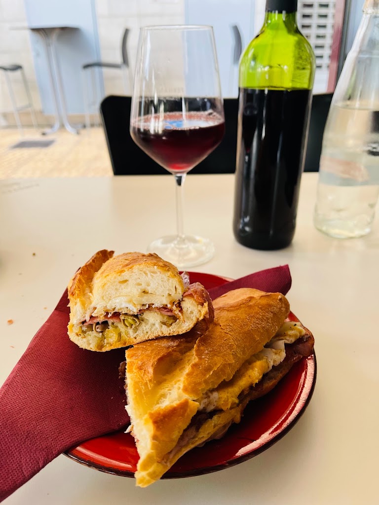 EL CELLER. — Baguette