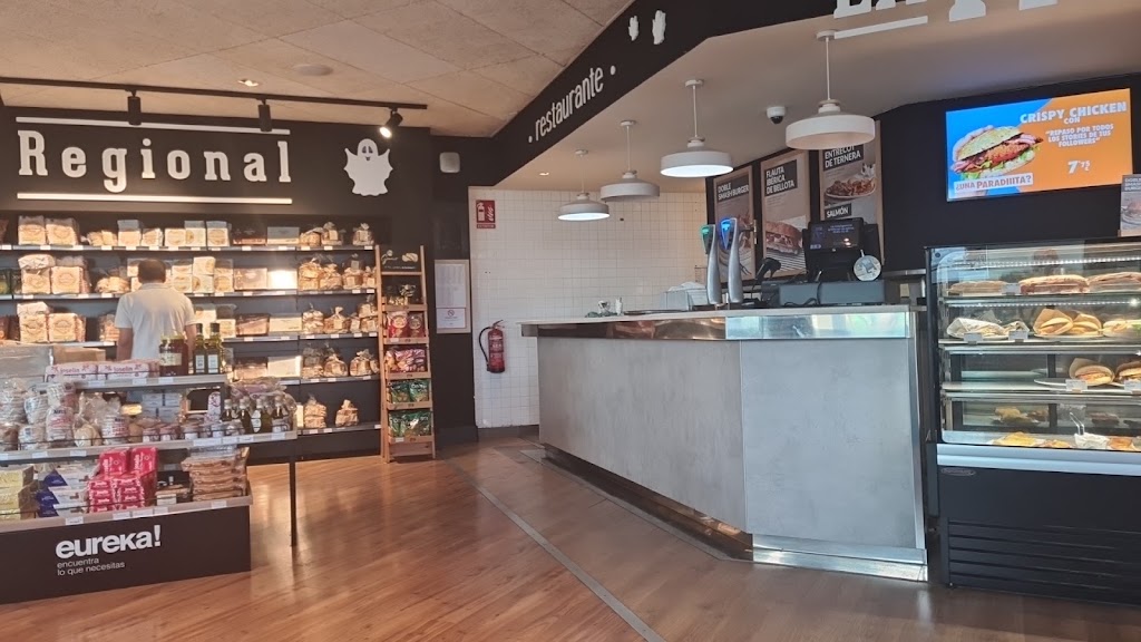 Estacion de Servicio ENI El Fantasma — Interior