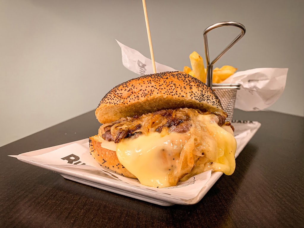Ruada Cafe — Comida y bebida