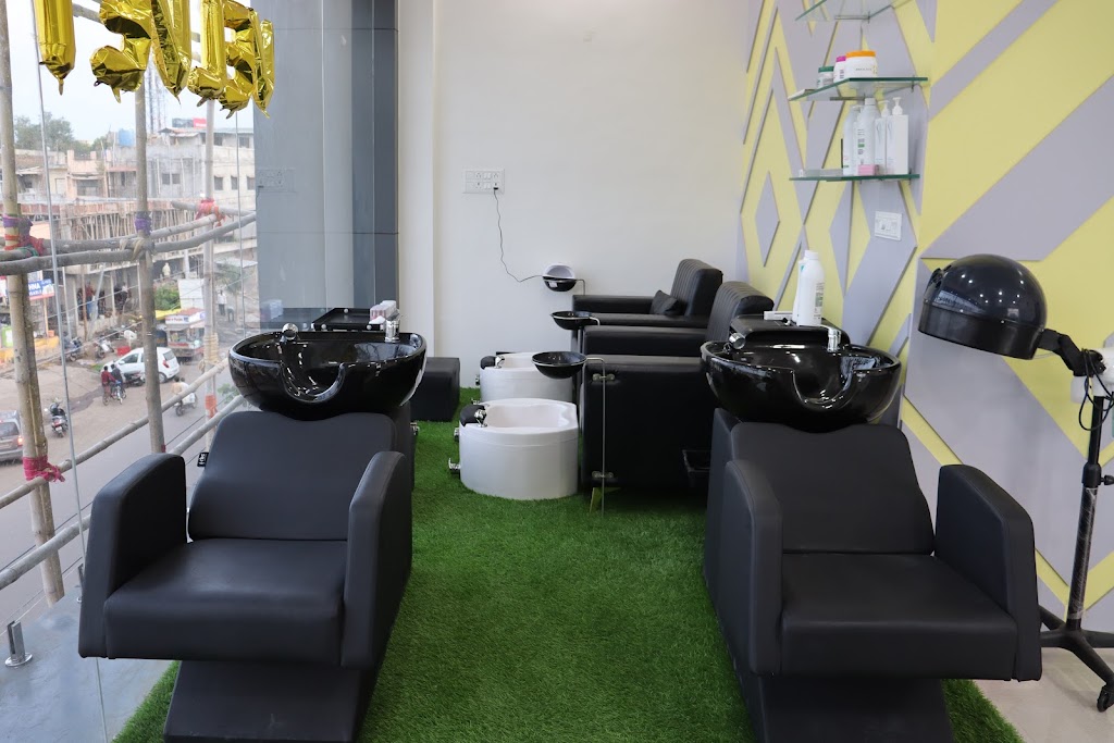 Velvet Unisex Salon