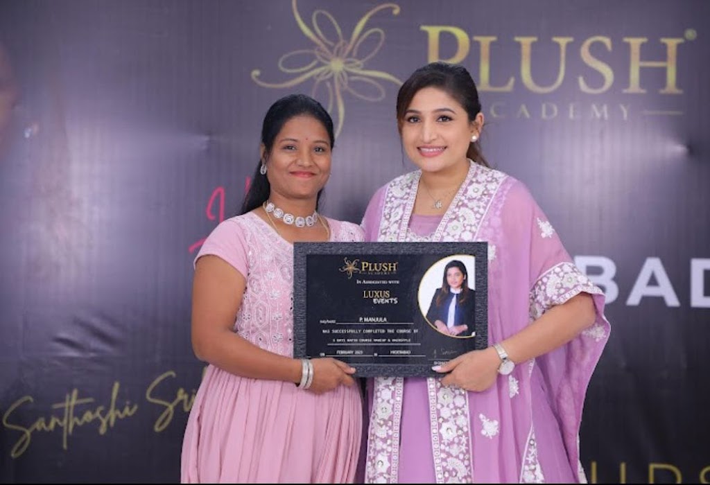 Moksha Beauty Parlour Makeovers Only For Ladies