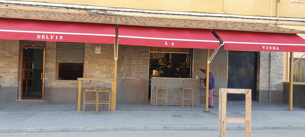 Bar Delfin, La Viuda