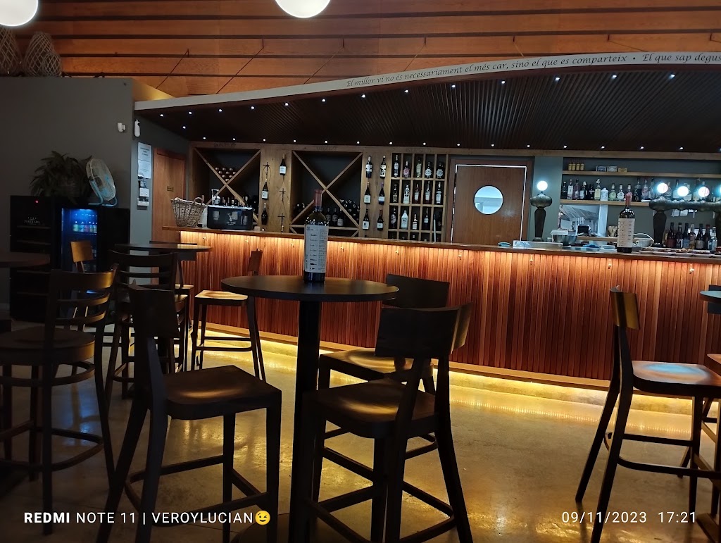 El Cafe del Casino por tints Figueres — Ambiente