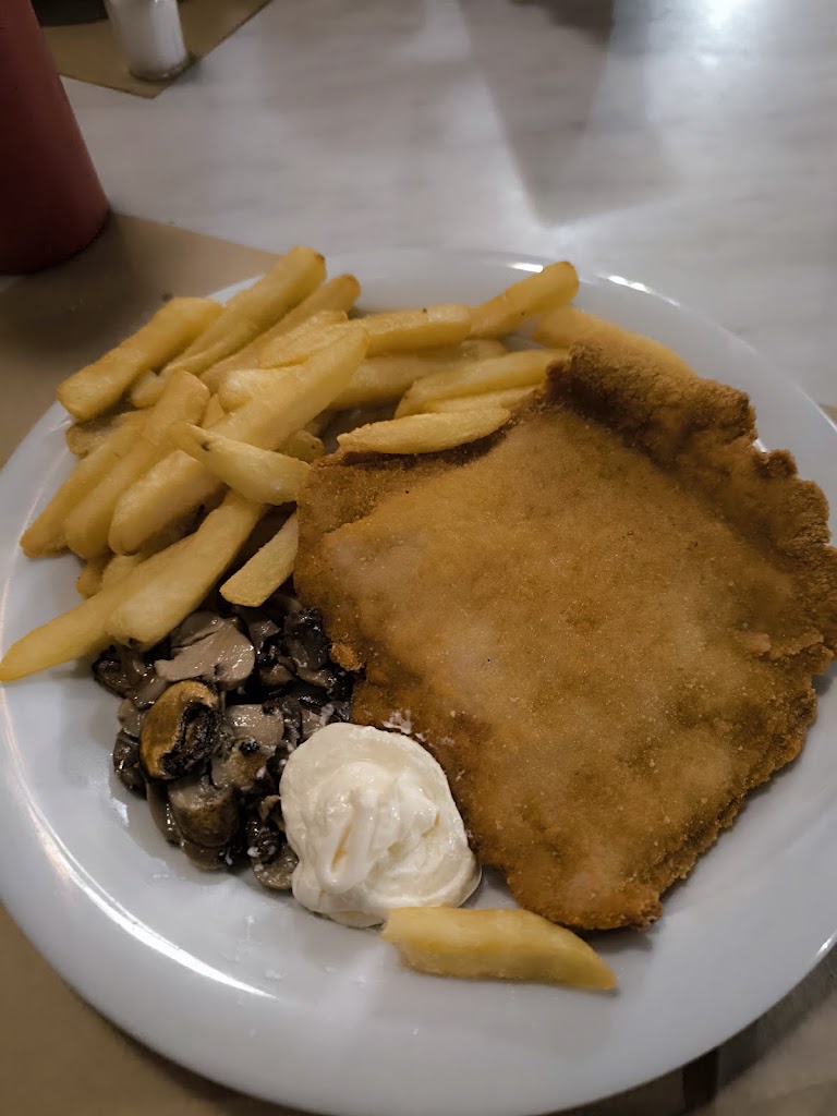 Restaurante Pizzeria Roma — Comida y bebida