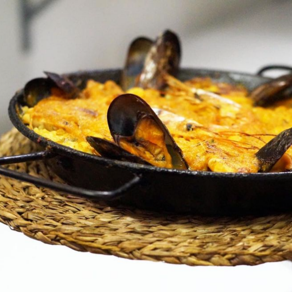 RUSTIK BAR RESTAURANT — Paella